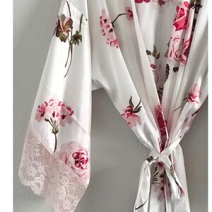 In Bloom by Jonquil Satin Floral Robe White Pink Rose Lace Trim Kimono Bridal